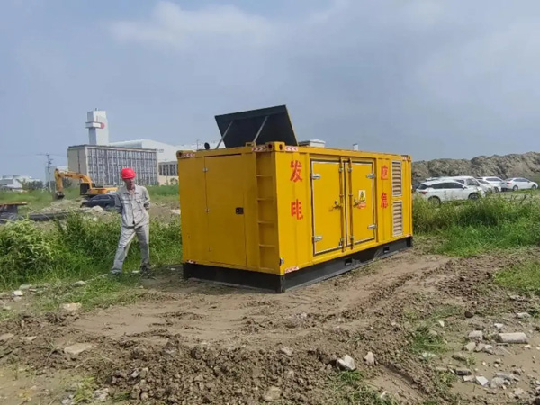 肃南如何判断柴油发电机组的电瓶是否处于充满电状态?