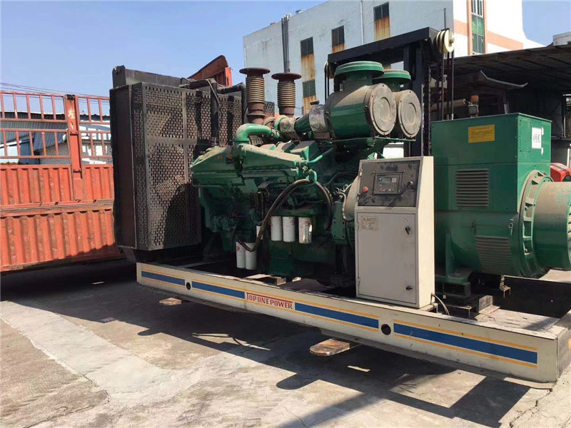 肃南如何判断柴油发电机组的机油温度是否达到了合适的预热温度？